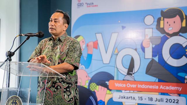 Kementerian Ekonomi, Pariwisata, dan Ekonomi Kreatif Republik Indonesia (Kemenparekraf) menyelenggarakan Voice Over Indonesia Academy di Rumah Tutur, Jakarta Selatan.