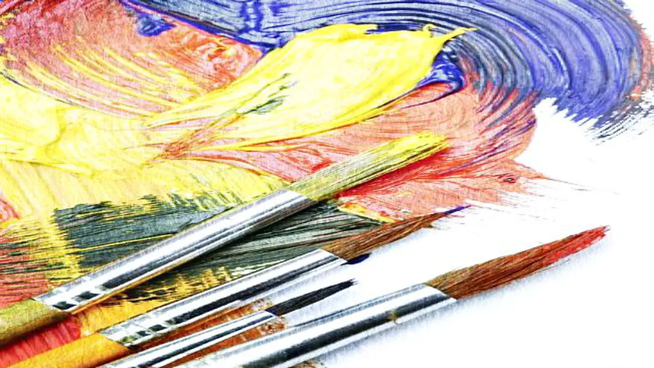 Pustakawan Pajang Lukisan Palsu Hasil Karyanya Sendiri