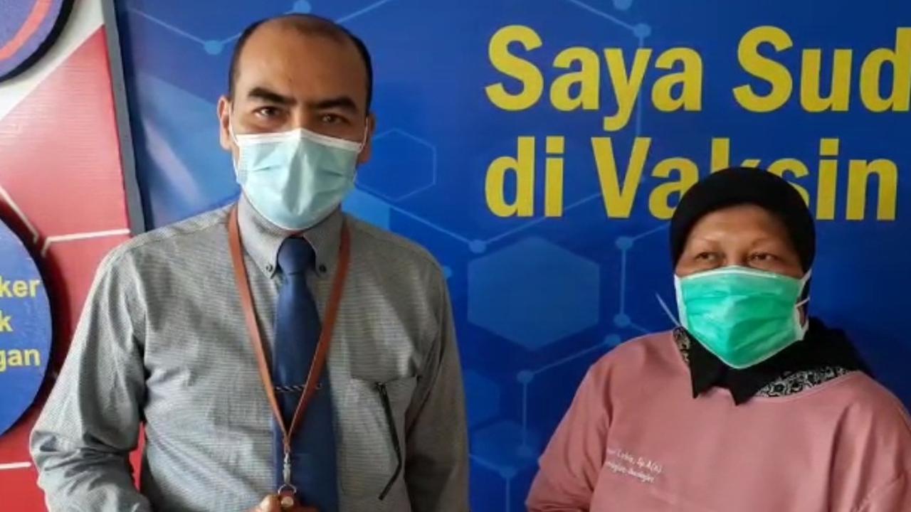 Vaksinasi Nakes Lansia