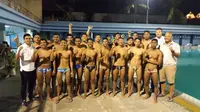 PB PRSI dan pelatih pelatnas polo air asal Serbia, Milos Sakovic, mengumumkan 18 atlet putra yang lolos seleknas pelatnas polo air proyeksi SEA Games 2017 di Kolam Renang Simprug Pertamina, Jakarta, Sabtu (14/1/2017). (PB PRSI)