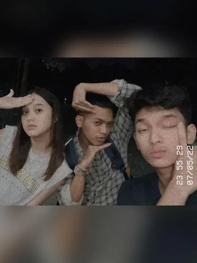 Momen perpisahan Esta Pramanita dengan pemain Love Story The Series (Foto: Instagram @estapramanita)
