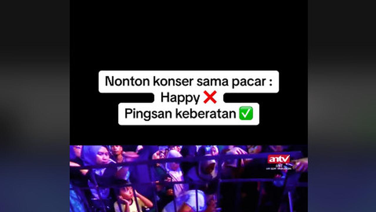 Nonton Konser Gendong Pacar di Pundak, Pria ini Tak Kuat Tiba-Tiba Jatuh Pingsan