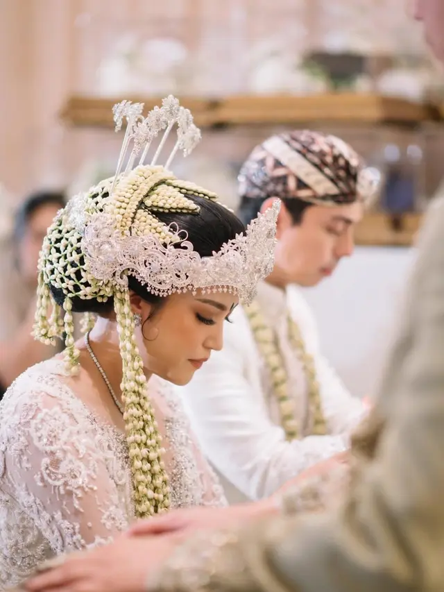 Pernikahan Dewi Paramitha dan Donne