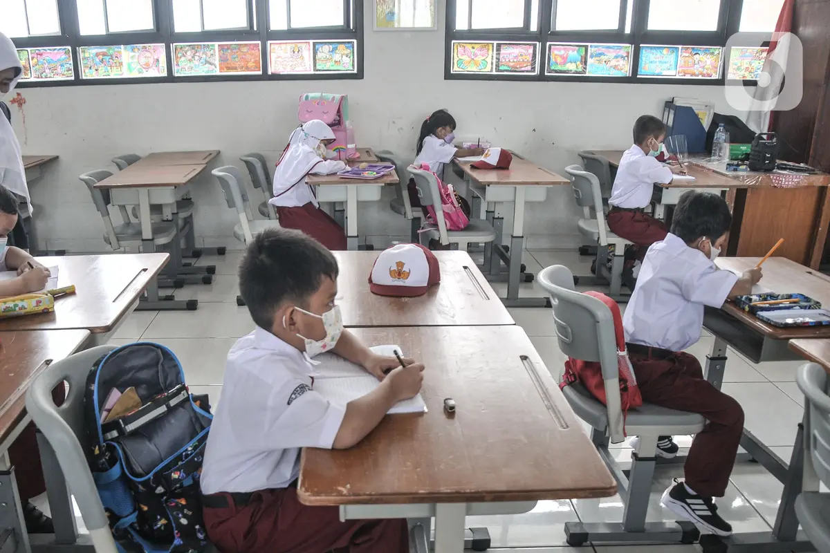Antusiasme Murid Kelas 1 SD Ikuti Pembelajaran Tatap Muka