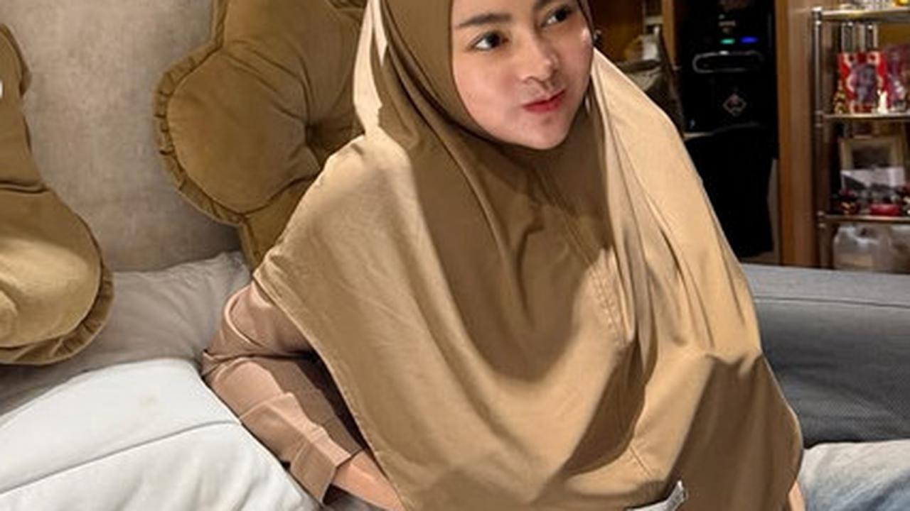 Ingat Vitalia Sesha? Dulu Tampil Terbuka, Kini Bikin Pangling Mantap Berhijab - Cantik & Pancarkan Aura Positif