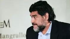 Diego Maradona memberikan keterangan pertamanya selang sehari setelah keputusan AFA yang tidak lagi memperpanjang kontraknya di Timnas Agentina. AFP PHOTO/Maxi Failla