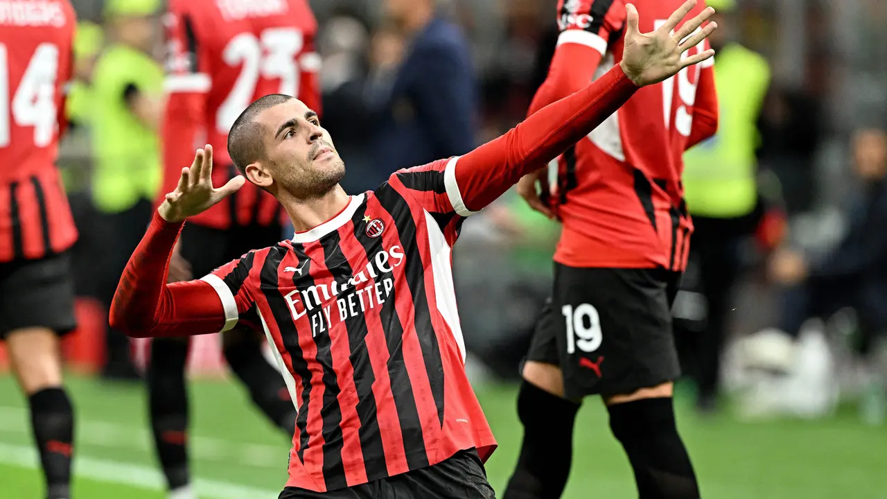 Menang atas Lecce, AC Milan Naik Peringkat Dekati Torino di Puncak Klasemen