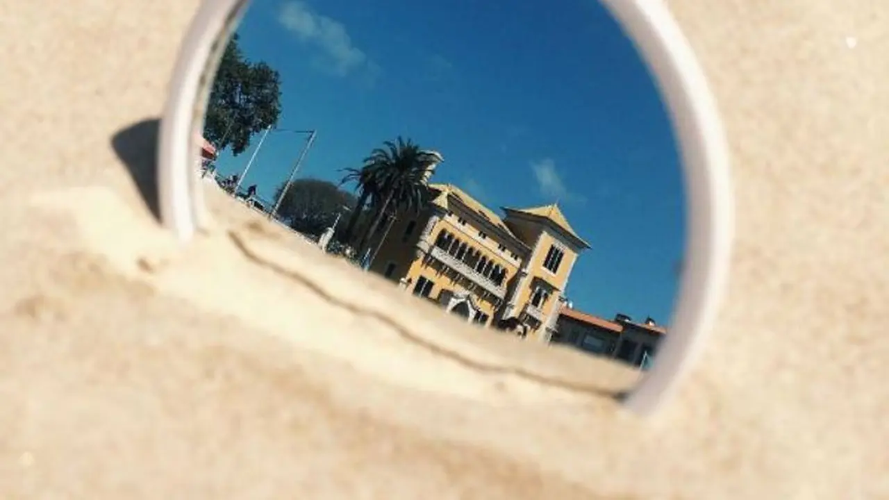 [Bintang] 10 Ilusi yang Diciptakan dari Refleksi Cermin Mini, 10 Ilusi yang Diciptakan dari Refleksi Cermin Mini, Cantik!