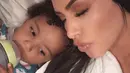 Namun bagi anak-anaknya, Kim hanya seorang ibu. (instagram/kimkardashian)