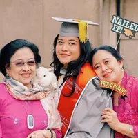 Melihat pesona kembar dari Puan Maharani dan Pinka Haprani, bak pinang di belah dua (@dpophaprani)