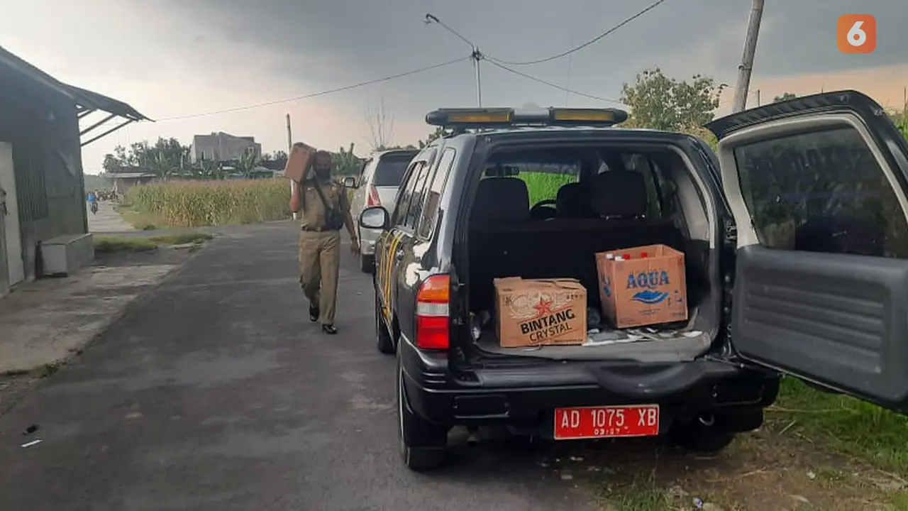 Jelang Tahun Baru Satpol PP Sukoharjo Amankan puluhan Botol Miras Oplosan