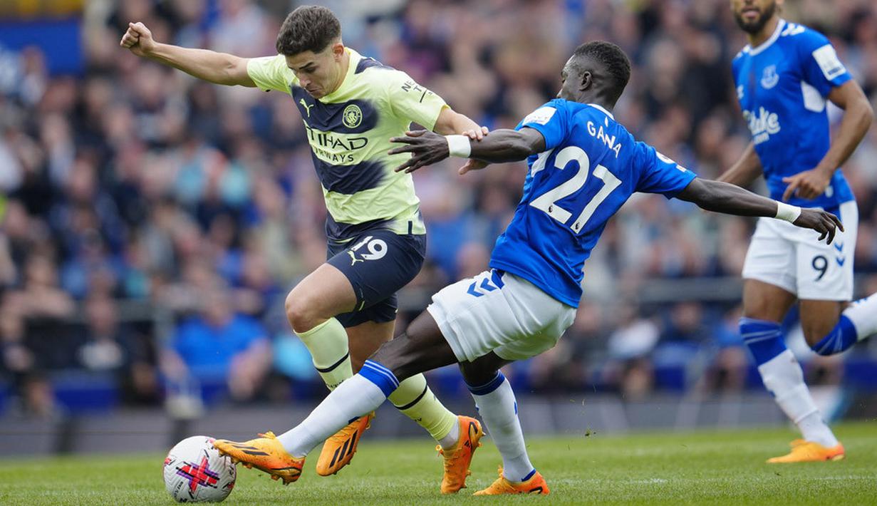 Man City saat ini telah merangkum 85 poin dari 35 pertandingan. Anak asuh Pep Guardiola itu sementara unggul empat angka dari Arsenal yang sudah memainkan 36 pertandingan.