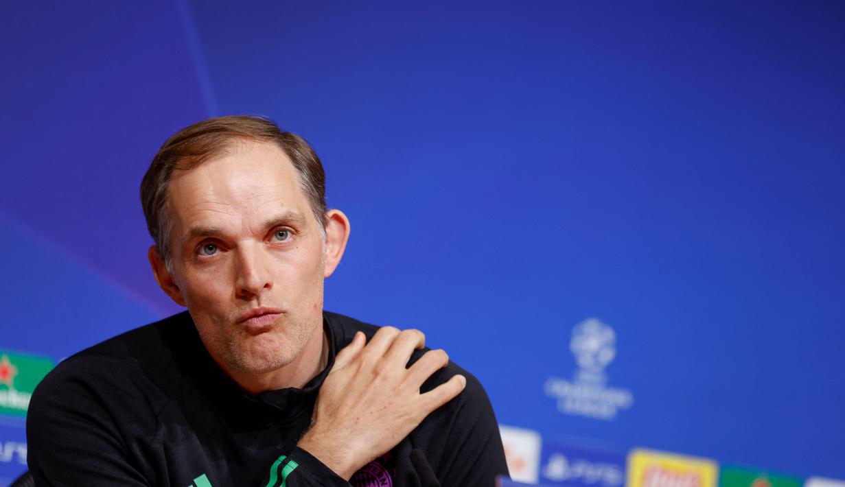 Thomas Tuchel, pelatih asal Jerman itu akan mulai bekerja pada Januari 2025. Tampak dalam foto, Thomas Tuchel berbicara dalam sebuah konferensi pers pada 29 April 2024 di Munich, Jerman selatan, menjelang pertandingan sepak bola leg pertama semifinal Liga Champions antara Bayern Munich dan Real Madrid. (Michaela STACHE/AFP)