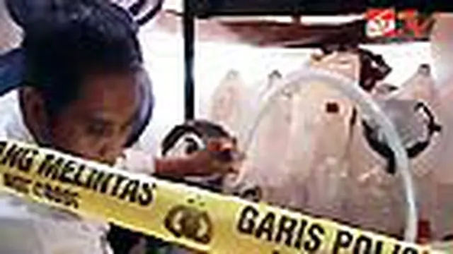 Satuan Narkoba Polda Metro Jaya menangkap lima tersangka pembuat shabu dan ekstasi di Apartemen Mediterania Tanjungduren, Jabar. Sejumlah peralatan pembuat narkoba juga disita dari pabrik shabu milik jaringan Jakarta-Bandung. 