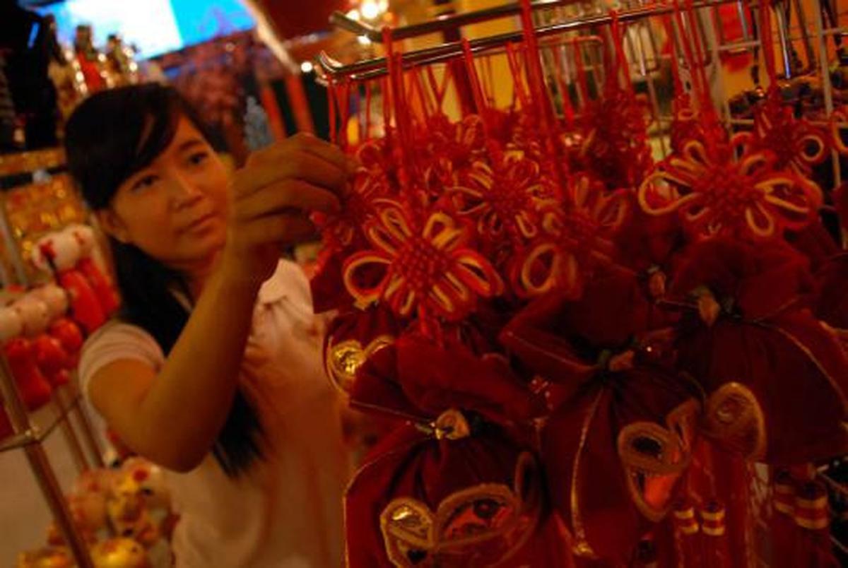 Ornamen khas Imlek menghiasi Mal Grand Indonesia