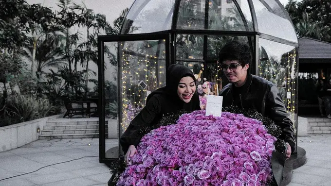 Atta Halilintar dan Aurel Hermansyah rayakan anniversary kedua (Instagram/attahalilintar)