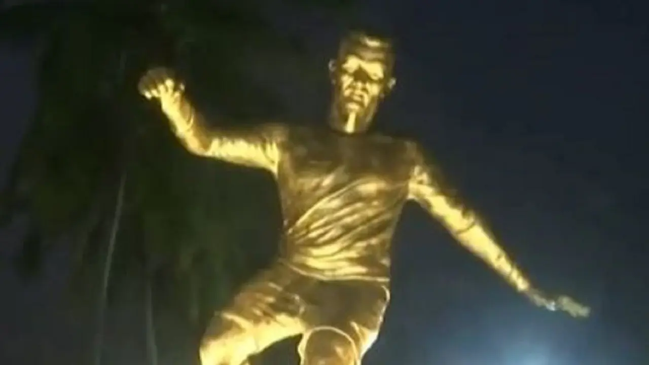 Patung Cristiano Ronaldo yang tuai perdebatan di India