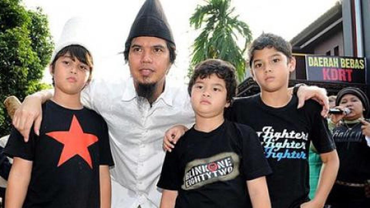 Dhani beli Hummer untuk bentuk karakter anaknya
