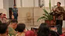 Presiden Joko Widodo memberikan pidato saat melepas Tim  Nusantara Sehat I di Istana Negara, Jakarta, Senin (4/5/2015). Tim  Nusantara Sehat I akan ditempatkan di sejumlah pelosok Indonesia. (Liputan6.com/Faizal Fanani)