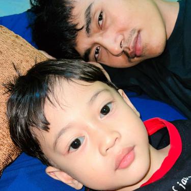 Nikahi Janda, Ini 6 Potret Beni Mulyana Kakak Lesti Kejora dan Anak Sambung