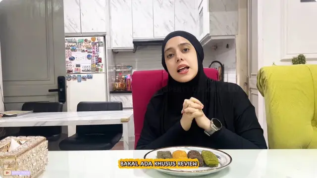 6 Potret Dapur dan Meja Makan di Rumah Fairuz A Rafiq, Modern Minimalis