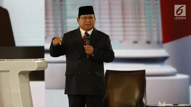 Kehangatan Jokowi - Prabowo Awali Debat Keempat Pilpres 2019