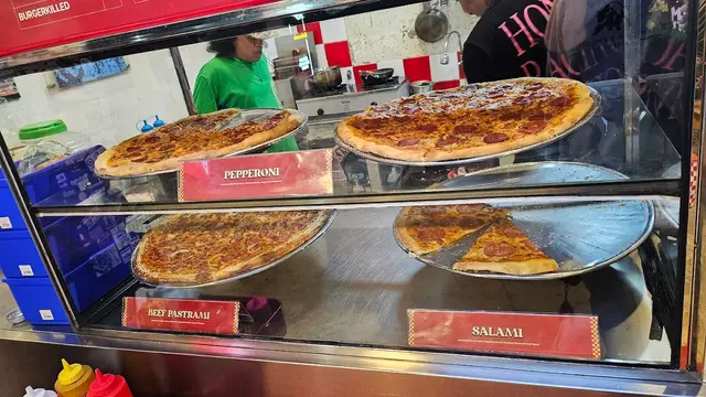 Honky Tonk Pizza Bar