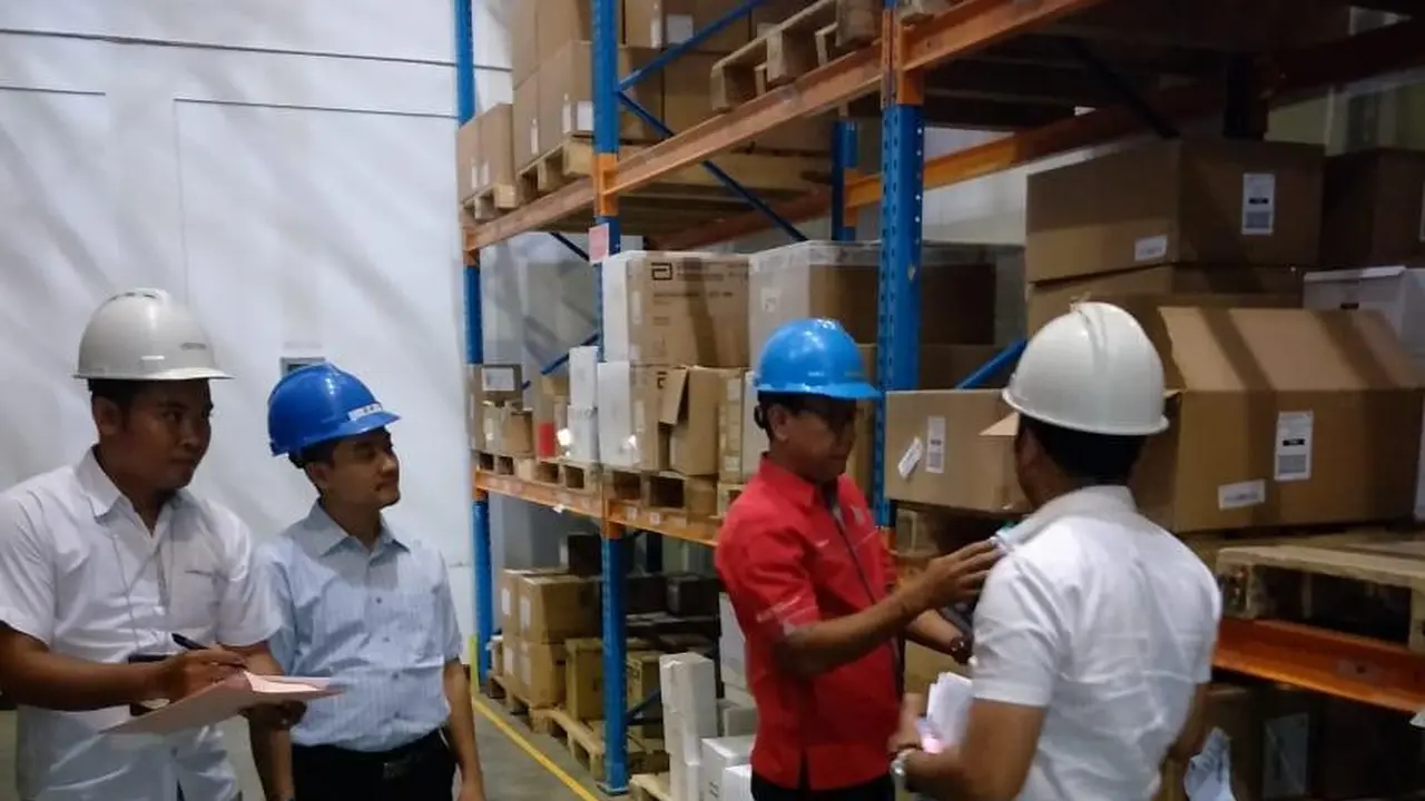 Polda Bali menggelar razia mengantisipasi penimbunan masker
