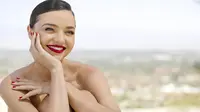 Miranda Kerr mengungkapkan dirinya masih belum mau terburu-buru mencari pengganti mantan suaminya, Orlando Bloom.
