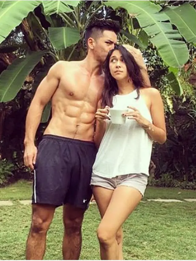 [Bintang] Nana Mirdad dan Andrew White