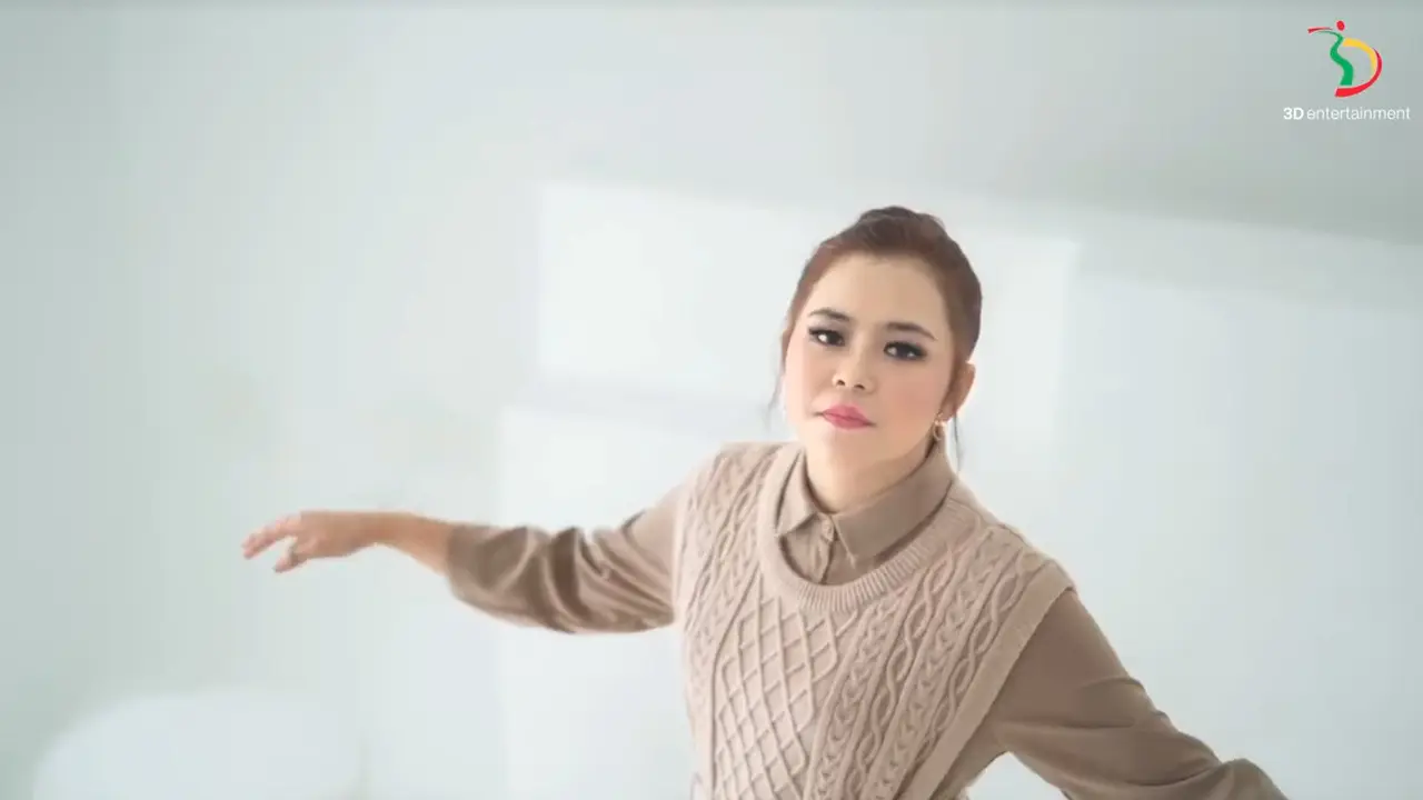 Selfi Yamma Kembali Merilis Single Kedua Berjudul Tak Pantas. sumberfoto: 3dentertainment
