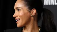 Desainer Balenciaga Sebut Meghan Markle Mengundang Dirinya Sendiri ke Paris Fashion Week 2026