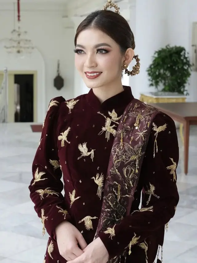 Kebaya tanpa brokat