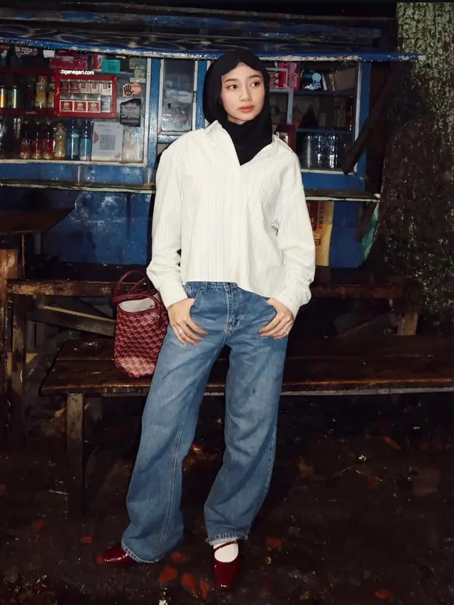 Inspirasi outfit untuk kuliah ala Ansellma Putri