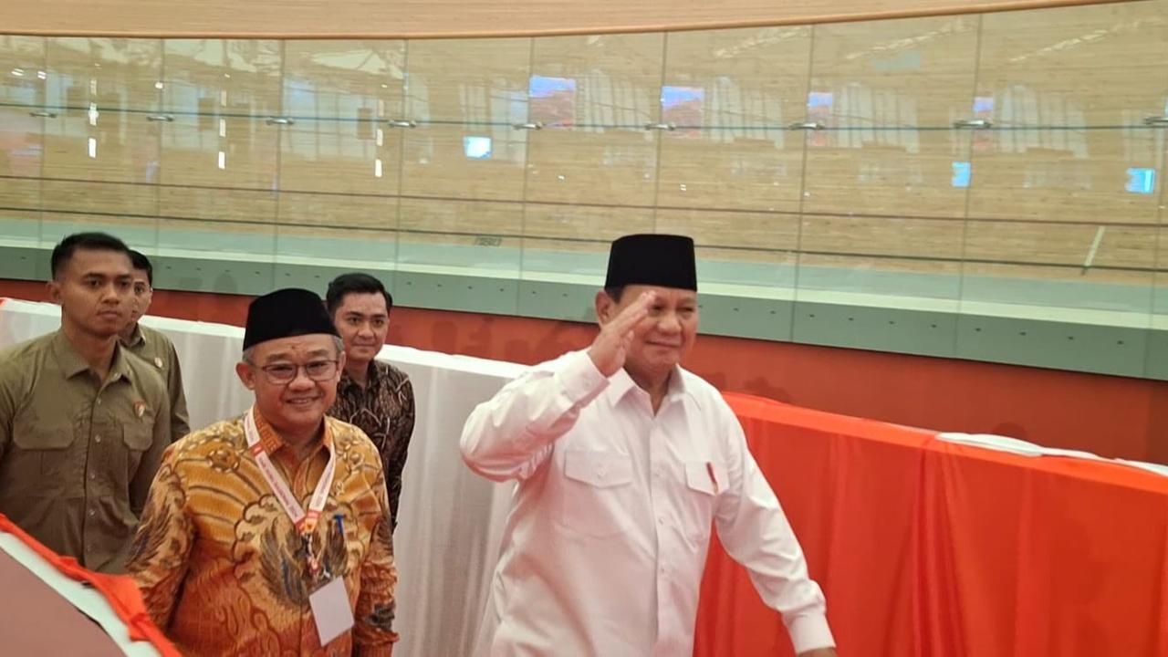 Prabowo Resmi Naikkan Gaji Guru PNS, Guru Honorer Dapat Tunjangan Rp2 Juta Mulai 2025