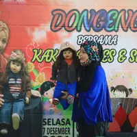 Ria Enes dan Boneka Susan (dok. Pribadi/Kapanlagi)