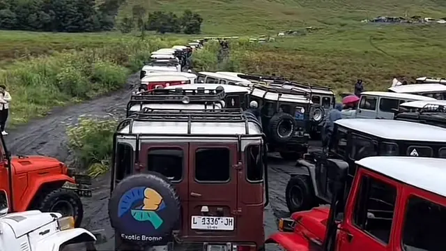 Kondisi Gunung Bromo saat Long Weekend @bromo.sewajip