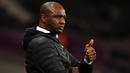 Patrick Vieira. Mantan gelandang Arsenal ini sempat dilatih Roberto Mancini di 2 klub terakhirnya sebelum pensiun, yaitu Inter Milan dan Manchester City. Musim 2021/2022 ini dirinya ditunjuk menangani Crystal Palace setelah sebelumnya membesut New York City FC dan OSG Nice. (Foto: AFP/Remy Gabalda)