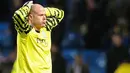 Reaksi kiper Aston Villa Brad Friedel usai laga lanjutan EPL melawan Manchester City di City of Manchester Stadium, 28 Desember 2010. Villa kalah 0-4. AFP PHOTO / ANDREW YATES