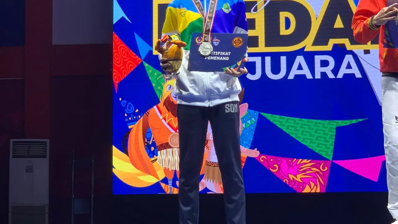 Sebelum meraih perak, Dhiva sukses menyingkirkan atlet dari provinsi Jambi dan atlet Provinsi DKI Jakarta Hingga sejak babak penyisihan PON XX Papua digelar.