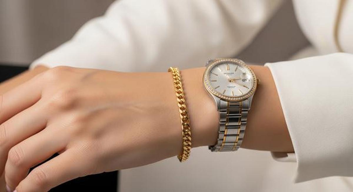 Gelang Rantai Apa yang Cocok Dipadukan dengan Jam Tangan? Ini 8 Rekomendasi Modelnya di 2025