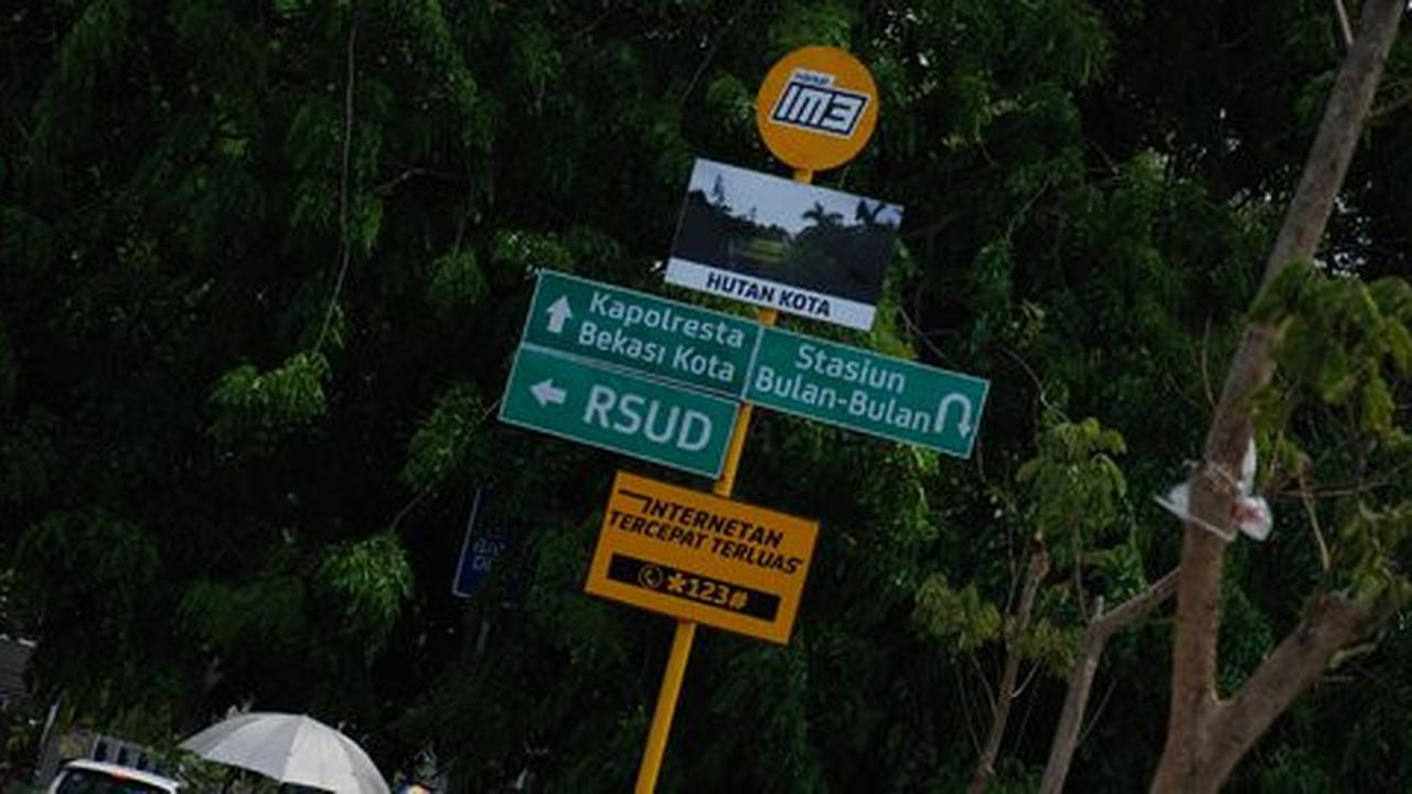 Rambu-rambu bikin bingung, Indosat dituding tak edukasi warga Bekasi