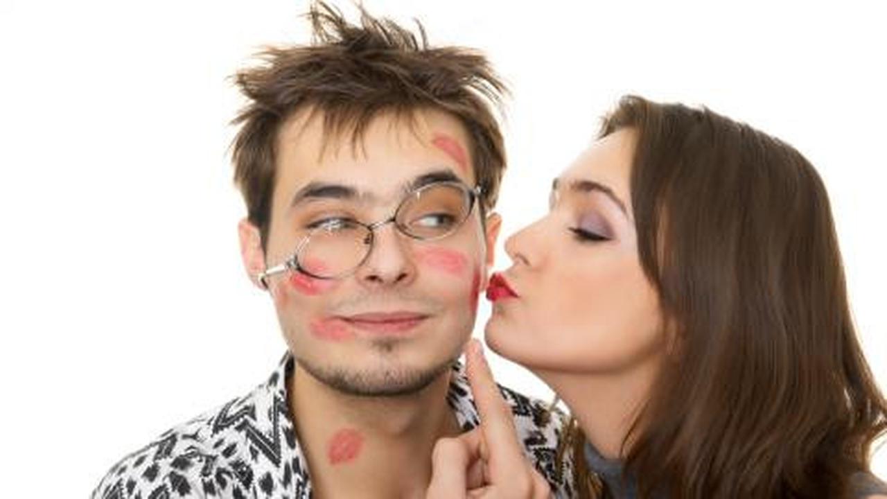 7 Fakta mengejutkan tentang ciuman