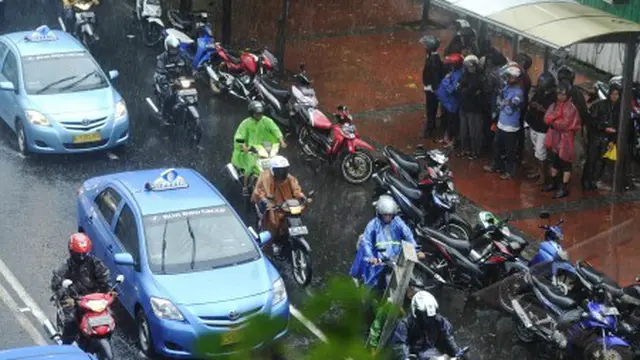 Tempat yang Dilarang untuk Berteduh dari Hujan