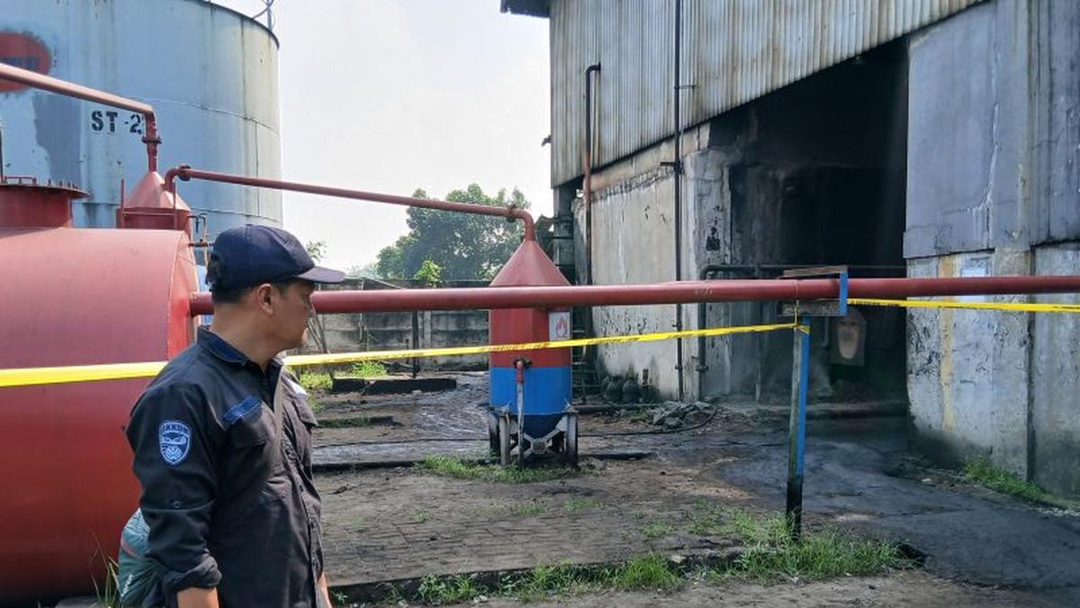 Kementerian LH Segel Pengelola Limbah Oli Bekas Ilegal di Tangerang