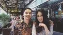 Pesinetron Adly Fairuz mantap untuk menikah dengan kekasihnya Angbeen Rishi. Meski ia mengaku tengah menjalin hubungan serius dengan Angbeen, ia tak mau membocorkan kapan hari bahagianya. (Instagram/adlyfayruz)