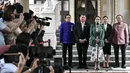 Keputusan Mahkamah Konstitusi Thailand menyusul penyelidikan atas dugaan pelanggaran etik setelah bocornya rekaman percakapan telepon Paetongtarn Shinawatra dengan seorang tokoh senior Kamboja. (Lillian SUWANRUMPHA/AFP)
