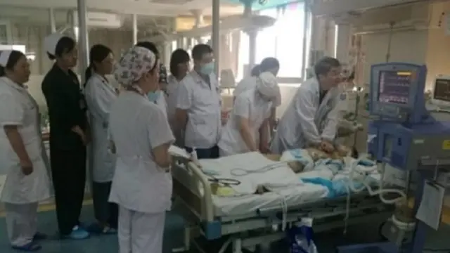Berdedikasi, 30 Dokter dan Perawat Turun Tangan Selamatkan Bocah 8 Tahun