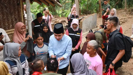 Blusukan ke Pelosok Jember, Bupati Dengar Keluhan Warga soal Jalan