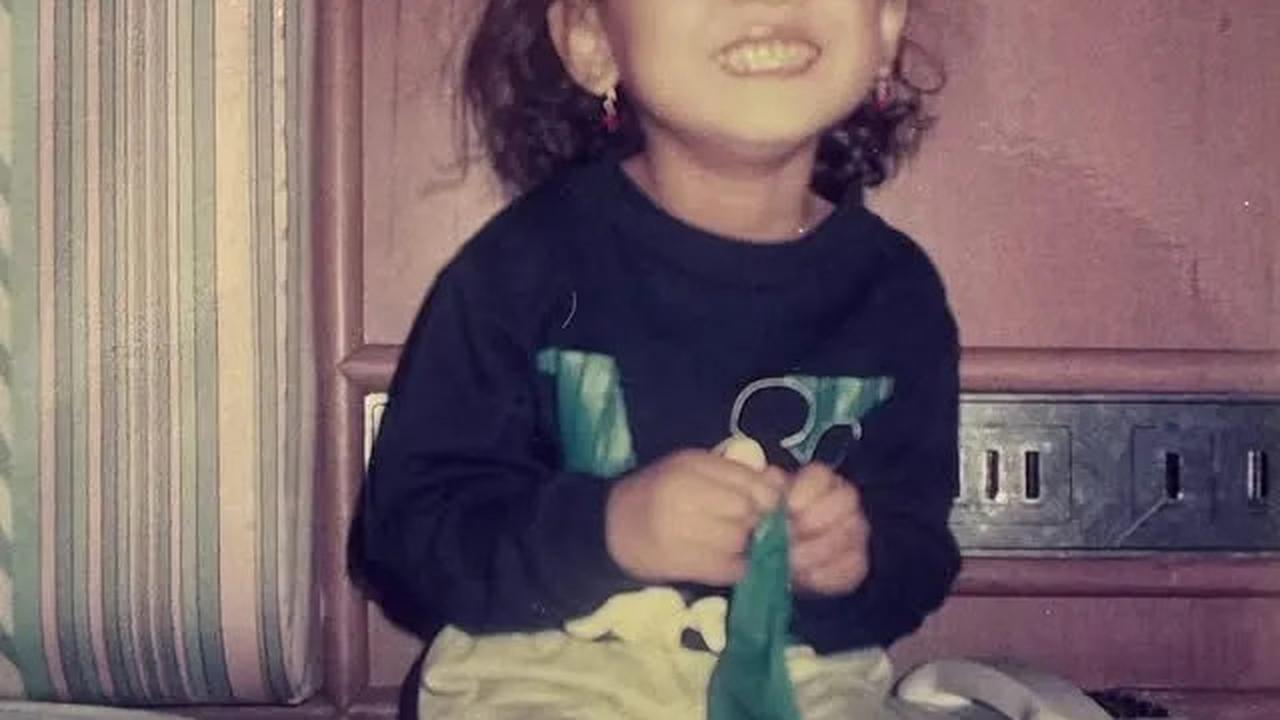 7 Potret Masa Kecil Erika Carlina, Cantik Dari Dulu
